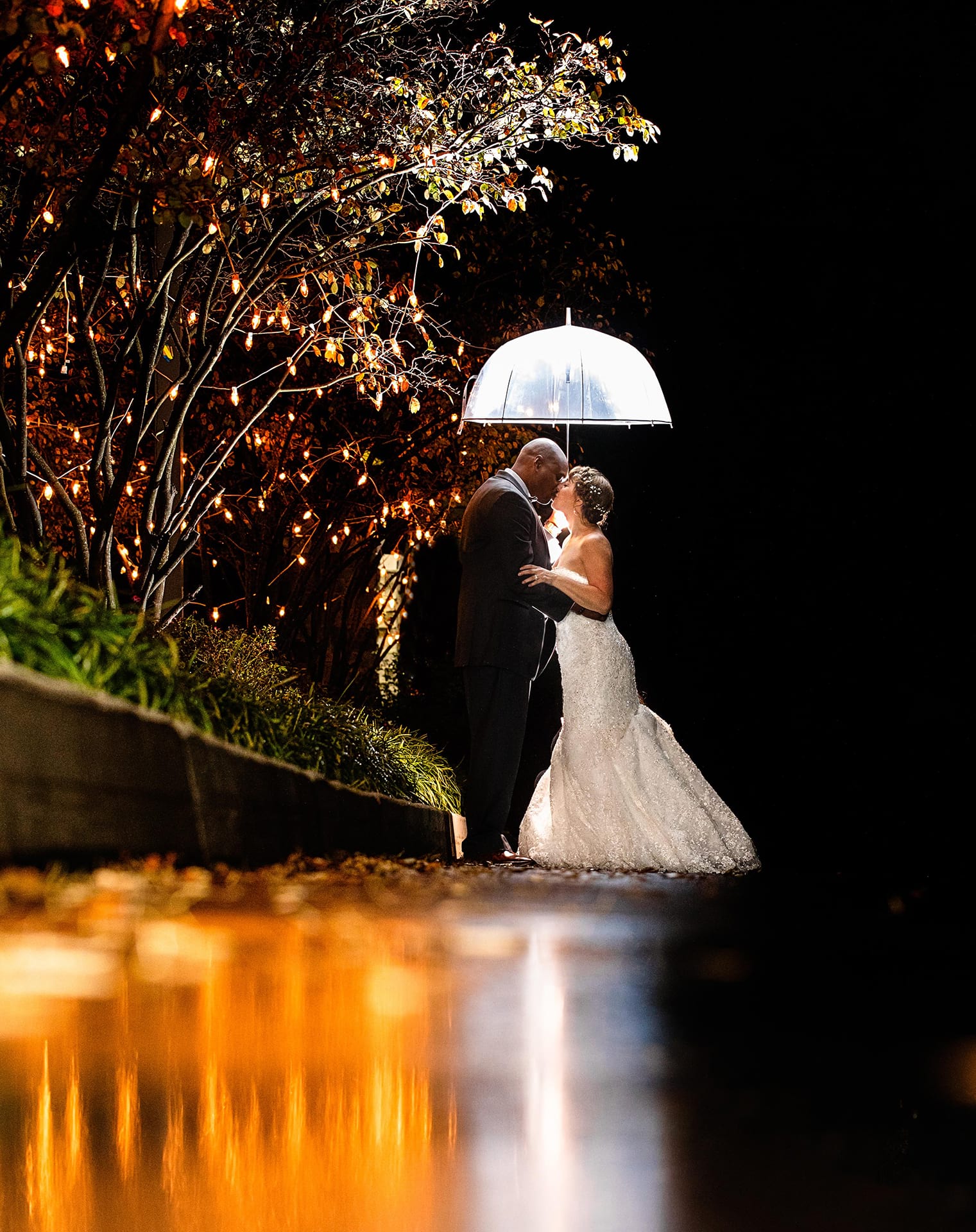 From elegant ballrooms to an exquisite golf course, Springfield is your destination wedding venue.