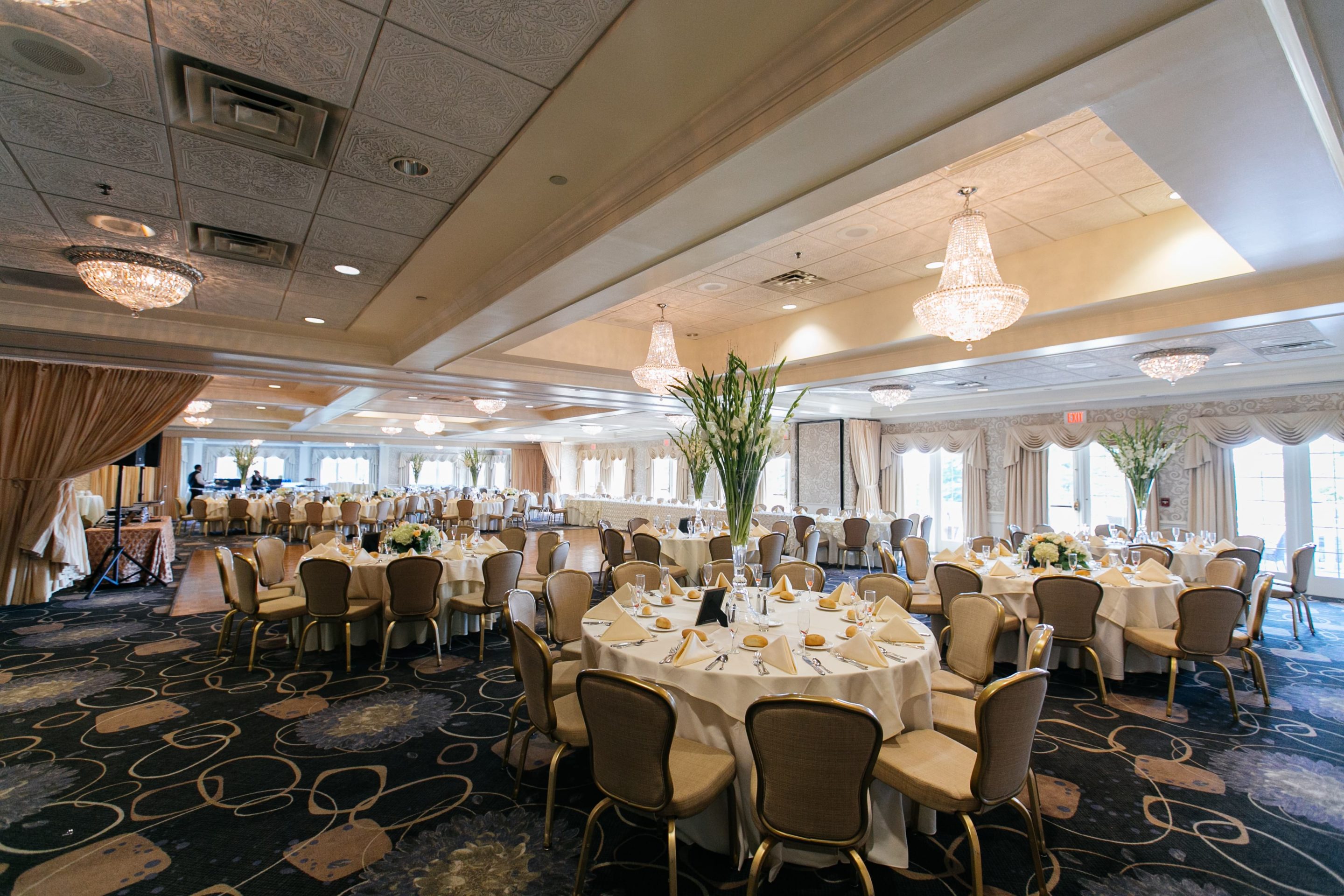 The Golf View Ballroom at Springfield Country Club - Plan Your Event Now